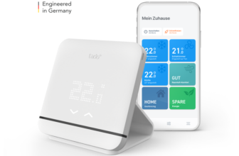tado smarte Klimaanlagensteuerung mit Standfuß