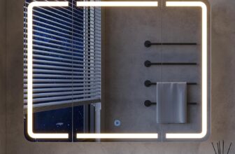 3-türiger Spiegelschrank Bad mit 360° Rundumsicht – 80 cm breit