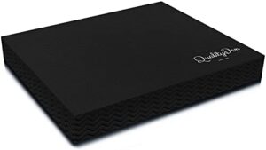 Quality Den Balance Pad, Rutschfester Weichschaum, Balancekissen für Stabilität und Koordination – Hilft, die Tiefenmuskulatur zu Stärken – Inklusive e-Übungshandbuch (40x34x5 cm, Schwarz)