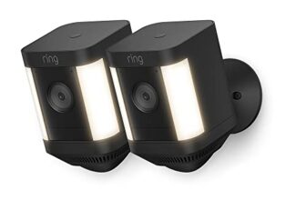 Ring Spotlight Cam Plus Battery | Überwachungskamera aussen mit WLAN, HD-Video, Sicherheitskamera mit LED-Flutlicht, Nachtsicht in Farbe, Bewegungserfassung & Sirene | 2 Kameras