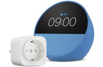 Echo Spot | Blau + Amazon Basics EU-Smart Plug, Funktionert mit Alexa – Smart Home-Einsteigerpaket