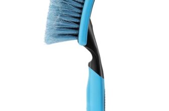 Amazon Basics Felgenbürste für Autopflege, sicher für Autos, LKWs, Wohnmobile, ergonomischer Griff, blau