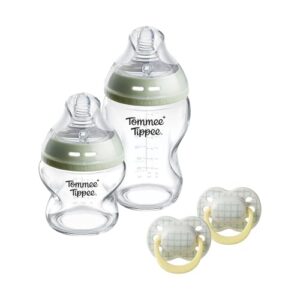 Tommee Tippee Natural Start Geschenkset aus Glas für Neugeborene 150-ml-und 250-ml-Anti-Kolik-Babyflaschen mit Besonders langsamer und Langsamsauger und 2x Ultimate Fit Schnuller, selbststerilisierend