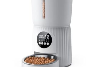 Faroro Futterautomat Katze, 4L Katzenfutter Automat, Futterspender Katze Mit 1–6 Mahlzeiten Pro Tag, Portionskontrolle, 10s Sprache, Langsames Füttern (Weiß)