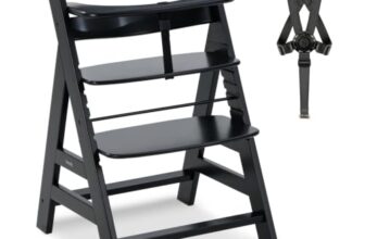 hauck Hochstuhl Alpha+ für Kinder ab 6 Monaten bis 90 kg, inkl. Schutzbügel, 5-Punkt-Gurt & Schrittgurt, mitwachsender Kinderhochstuhl aus FSC® zertifiziertem Buchenholz (Black)