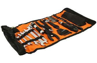 Black+DECKER Auto Zubehör-Set mit allen Drehmomentschlüsseln für Auto Schraubendreher Set Bit Set für Auto Kfz Werkzeug-Set in einer Rolltasche (mit Autowerkzeugzubehör, mit Taschenlampe) A7144