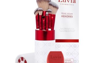 Professionelles Make-up Pinselset Luvia, Geschenkidee, Prime Vegan Memories Velvet Red, Pearl, 7 Schminkpinsel inkl. Pinselaufbewahrung und Blender Schwamm // Prime Vegan Memories Set