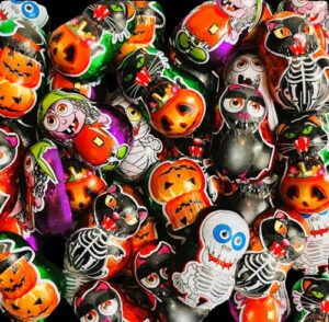 OYOY | 20 Halloween Schokolade Figuren | Vollmilchschokolade mit Milchcreme | 200g Lustige Schokoladenfiguren für Halloween Süßigkeiten & Halloweenparty Mitgebsel und Deko