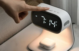 Tragbare Schlafzimmer-Tischlampe mit Touch-Steuerung Dimmbare digitale Wecker und drahtlose Ladestation für Schlafzimmer